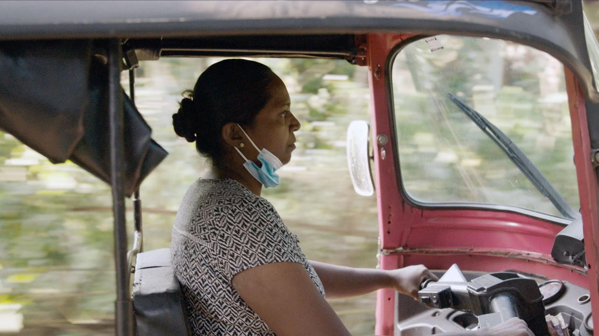 Les tuk-tuk driveuses du Sri Lanka