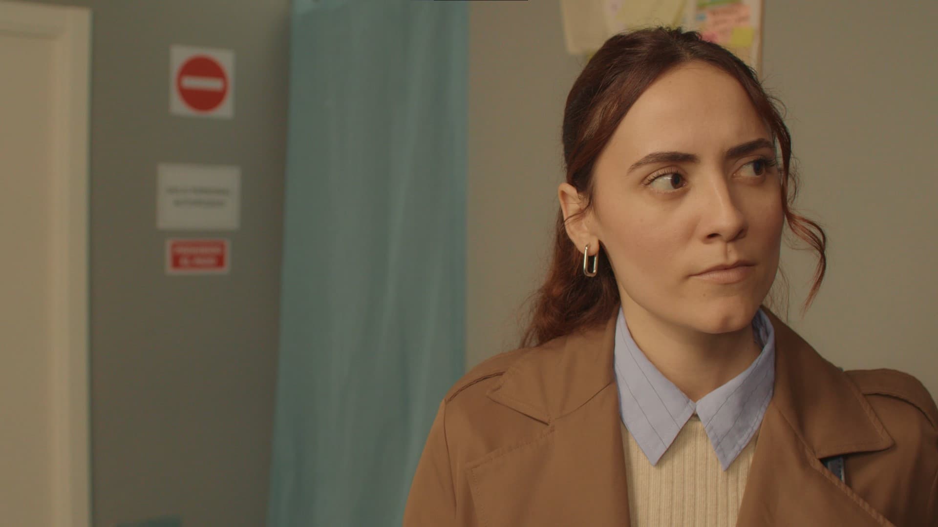 Siéntate tú