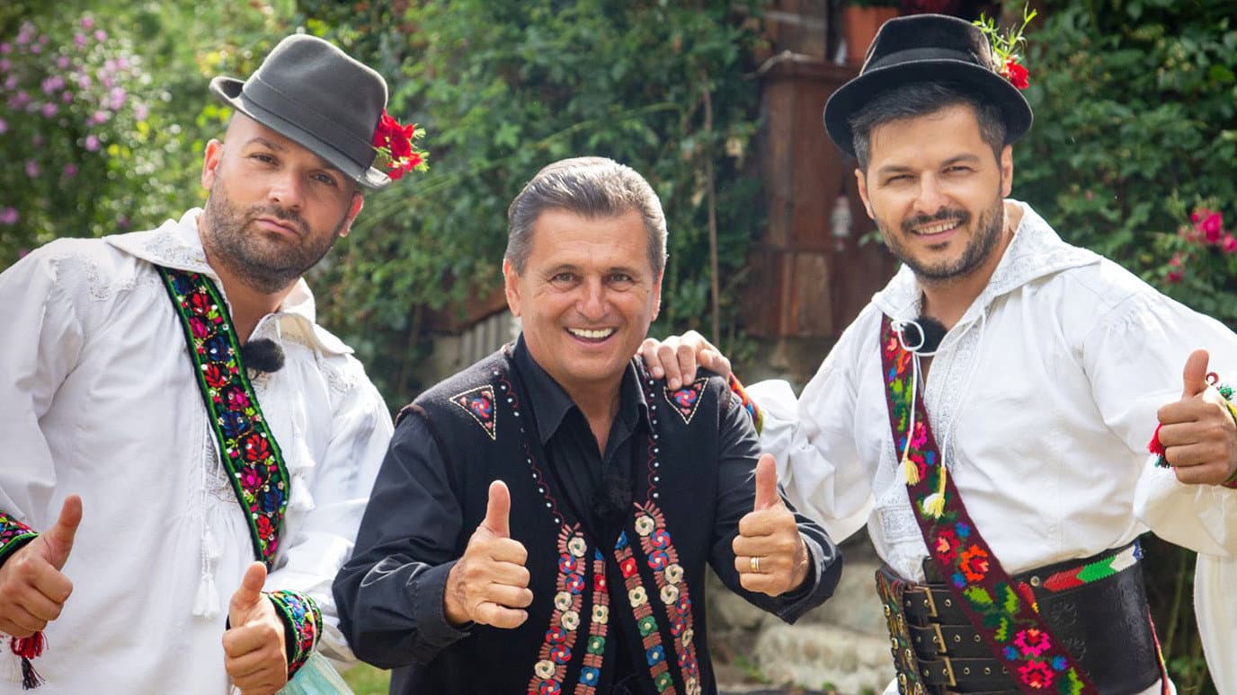 Poftiți pe la noi