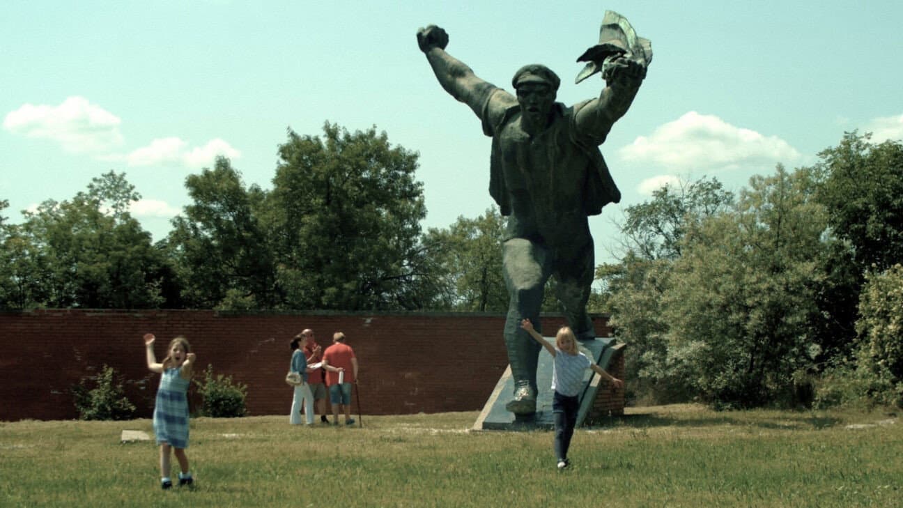 Statues Also Die?