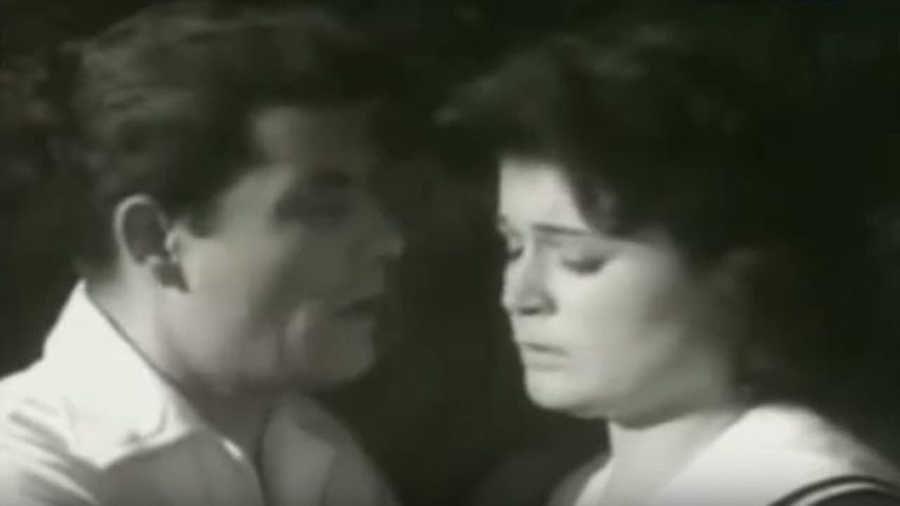 بفكر في اللي ناسيني