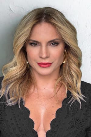 Maíra Charken