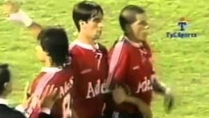 Sangre roja, 100 años de gloria — foto 1