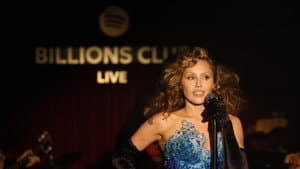 Billions Club Live with Miley Cyrus: A Concert Film — foto 4