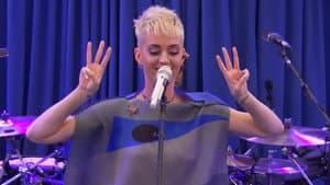 Katy Perry:  Will You Be My Witness? — foto 1