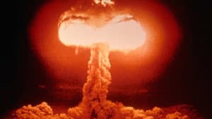 Deux bombes pour une espionne — foto 1