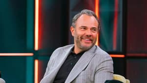 Hellenius hörna hyllar humor — foto 1