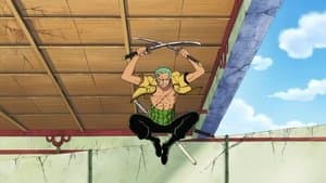 ¡Violentos espadazos! Zoro contra Kaku, un duro enfrentamiento con espadas.