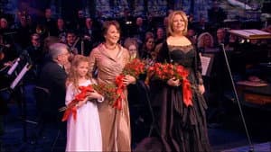 Christmas with the Mormon Tabernacle Choir and Orchestra at Temple Square featuring Renee Fleming and Claire Bloom — foto 1