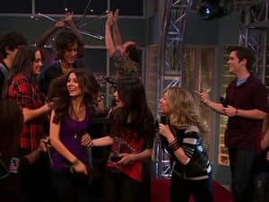 Fiesta Con Victorious Parte 1