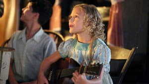Dolly Parton's Christmas of Many Colors: Circle of Love — foto 6