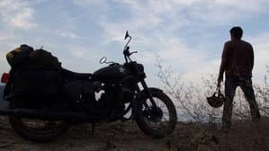 നീലാകാശം പച്ചക്കടൽ ചുവന്ന ഭൂമി — foto 1