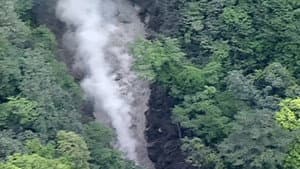 Facing The Killer Volcano — foto 3