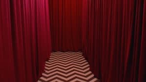 Behind the Red Curtain — foto 1