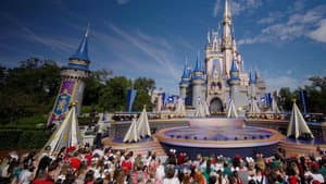 Disney Parks Magical Christmas Day Parade — foto 1
