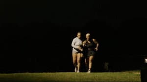 4's a Crowd — foto 1