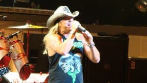 Poison: Live, Raw & Uncut — foto 1