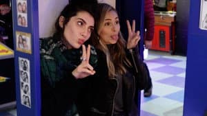 Girls' Night In (Beauty, Brains, and Personality) — foto 6