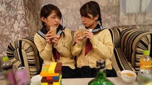 ひよこ女子にお酒を●ませてみたら効果絶大。べろんべろんに酔っぱらって若い身体を好き勝手楽しむことができました。 — foto 1